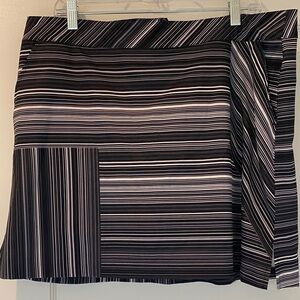 Lady Hagen Black and White Patterned Skort
